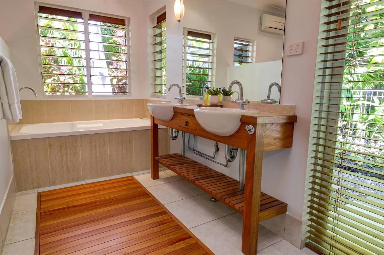 Hanalei Port Douglas - Private Pool